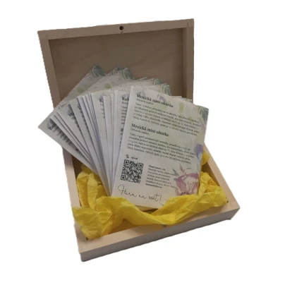 Hity mezi semínky v dřevěné krabičce – dárkový set