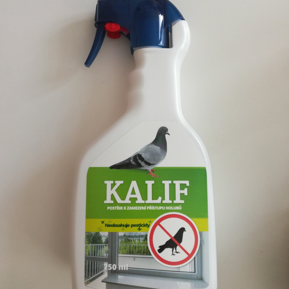 Kalif - Postřik proti holubům - zamezuje usedání holubů - 750 ml